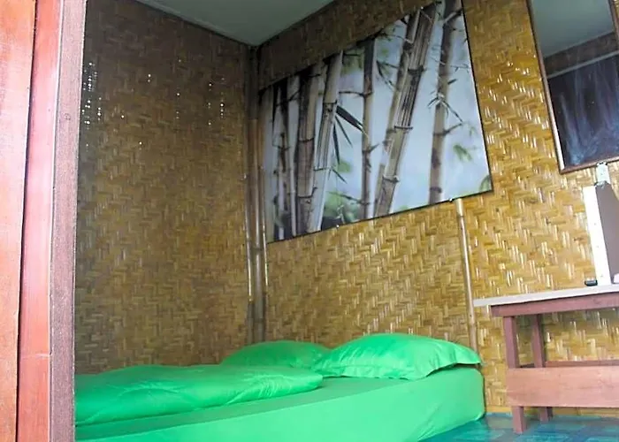 Bali Tree House فندق 4*